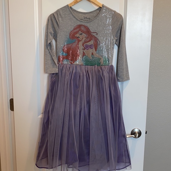 Dresses - Picture 2 of 7